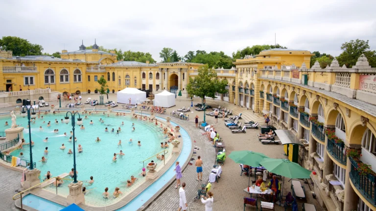161977-Szechenyi-Thermal-Bath